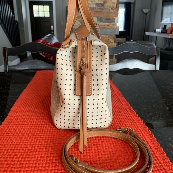 Fossil Purse with Detachable Strap - Picture 4 of 7